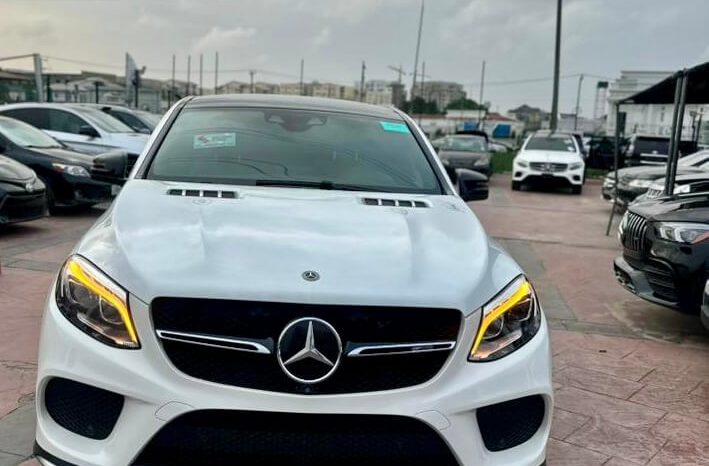 
								2018 Mercedes Benz GLE 43 full									